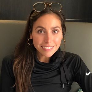 Meet your Posher, Caitlin